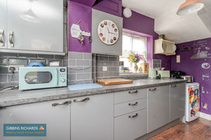 Kitchen- click for photo gallery